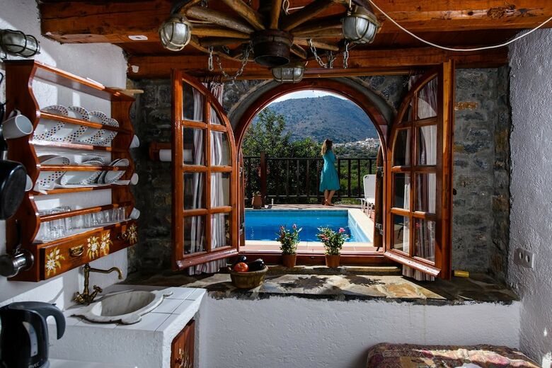 Homes Of Cretan Tradition