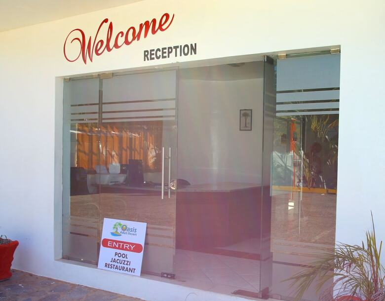 Hotel Oasis Adult Resort