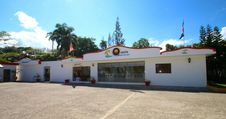 Hotel Oasis Adult Resort