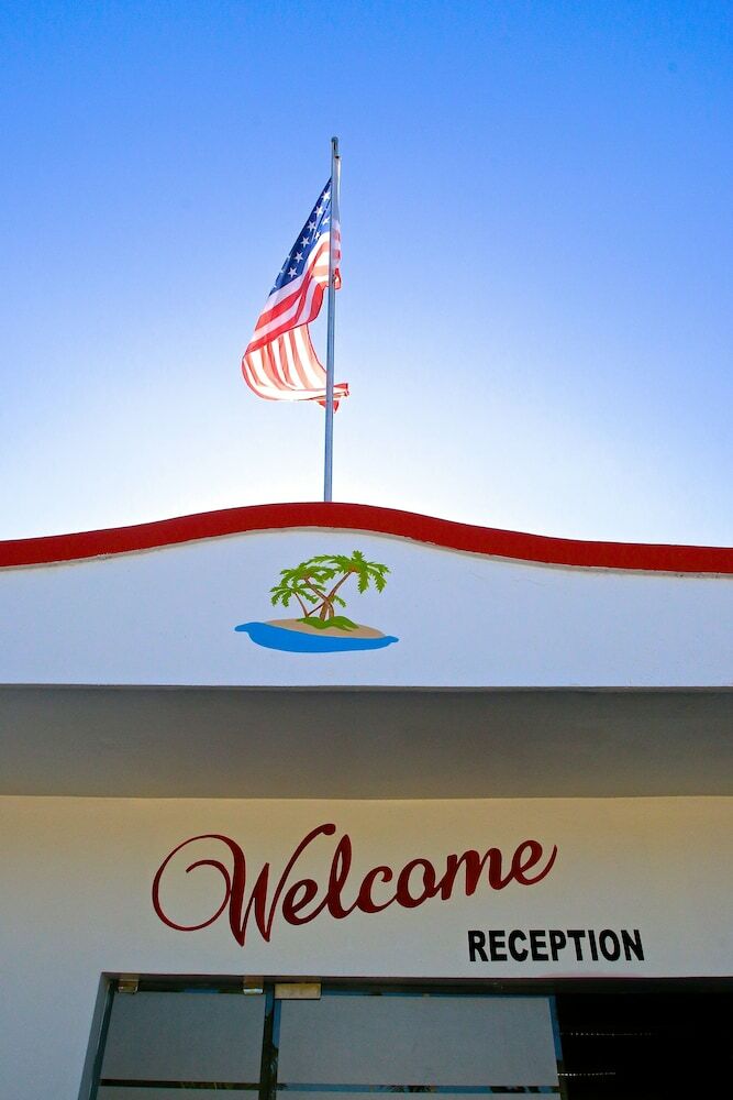 Hotel Oasis Adult Resort