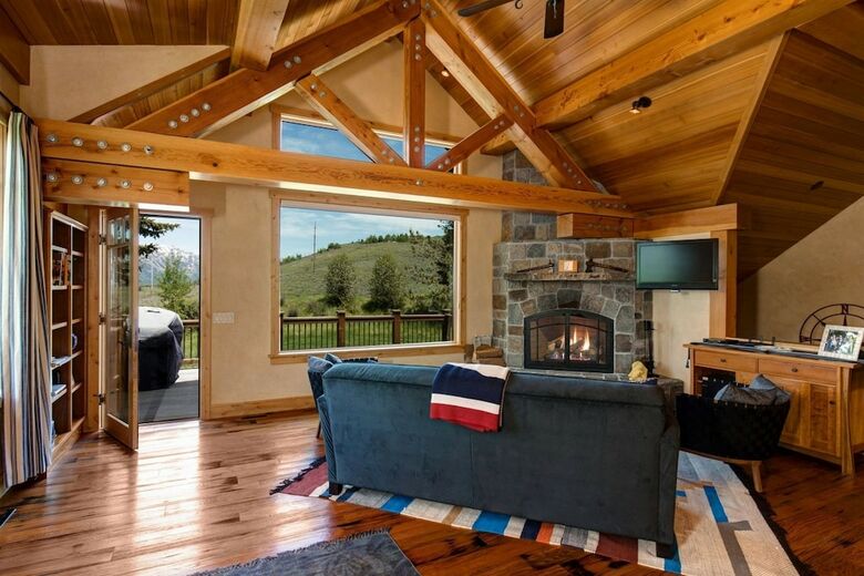 Abode At Skyline