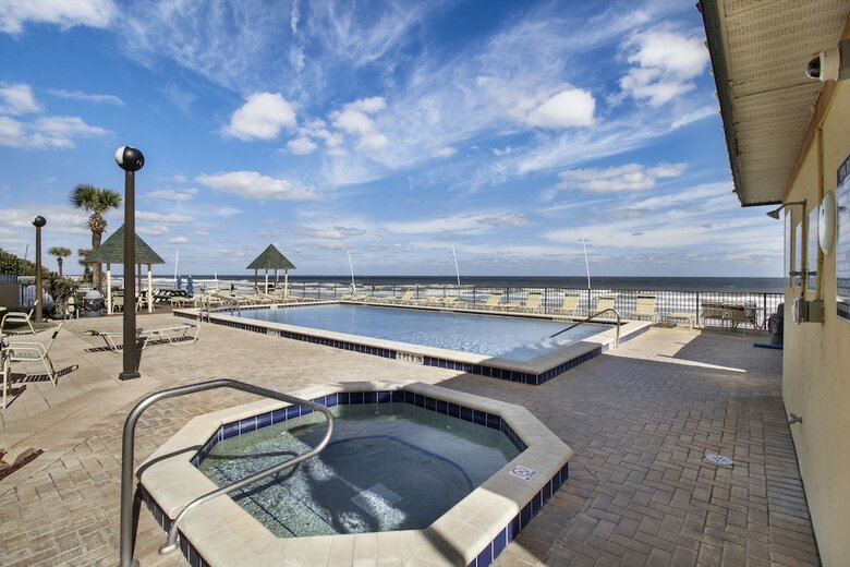 Tropical Suites At Sunglow Resort