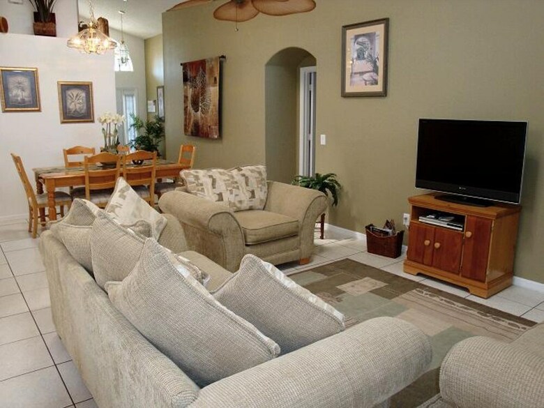 4br 3ba Home In Indian Creek By Cv-2673