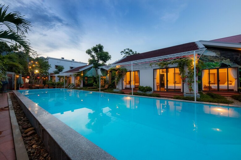 Hotel Son Doong Bungalow