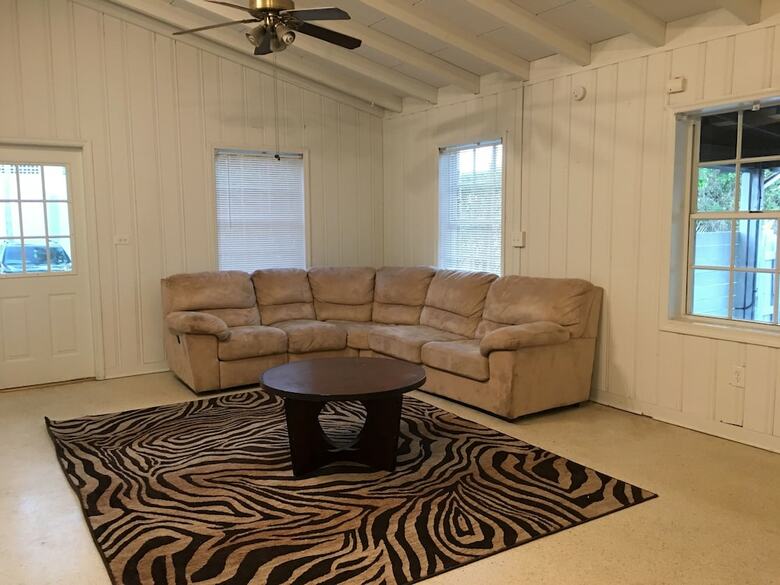 Cozy Marina Cottage