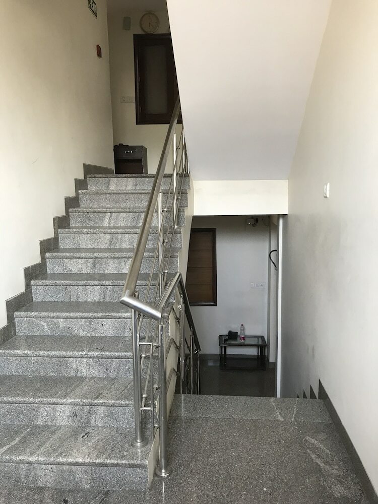 Hotel Avtar At New Delhi Railway Station