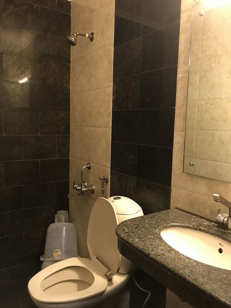 Hotel Avtar At New Delhi Railway Station