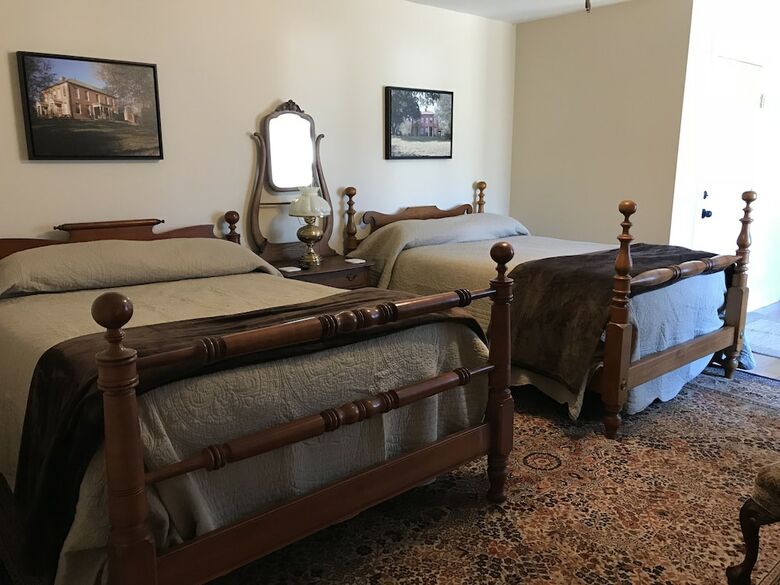 Bed & Breakfast Canemount Plantation Inn
