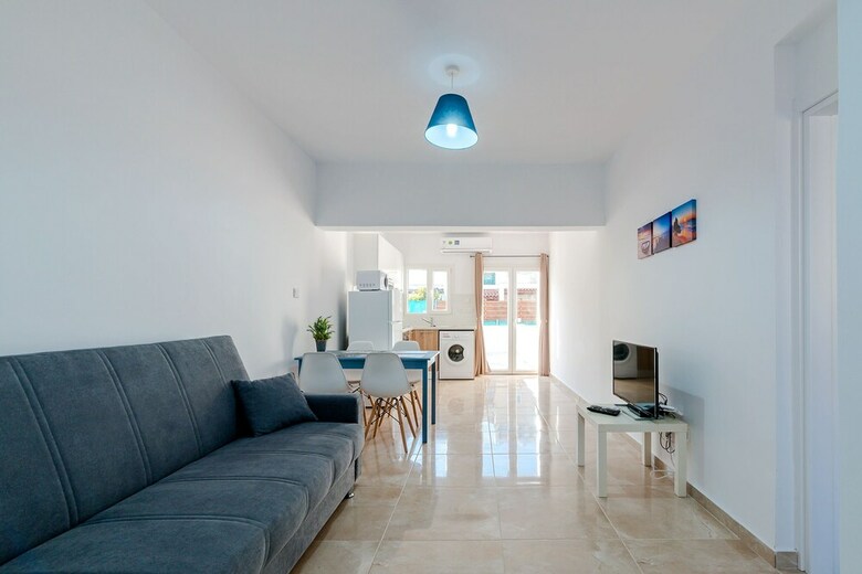 Color Cyprus Amozoniu Apartments