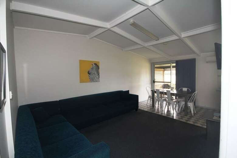 Cabana Amaroo Resort