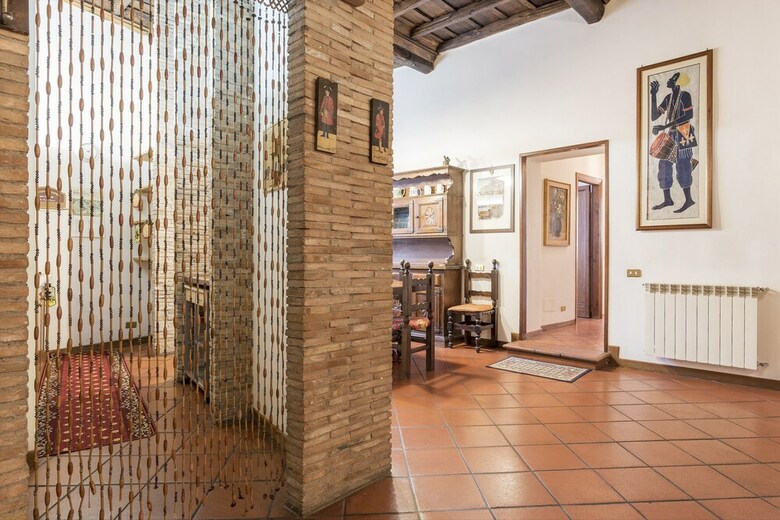 Trastevere Roomy Apartment