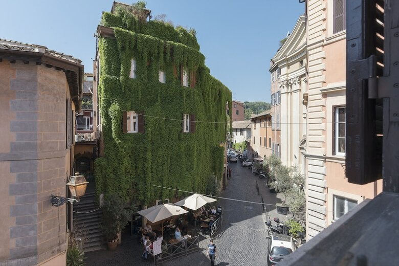 Trastevere Roomy Apartment