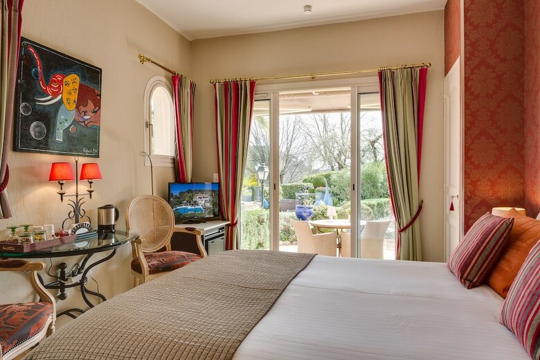 Bed & Breakfast Chambres D'h�tes Villa C�dria