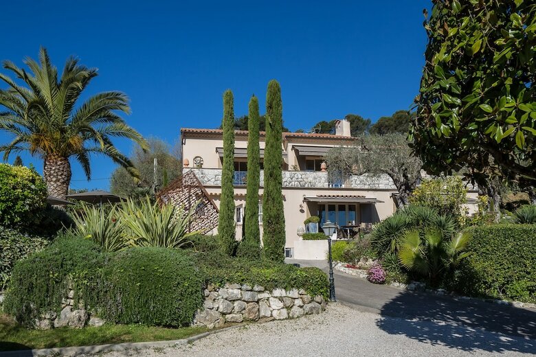 Bed & Breakfast Chambres D'h�tes Villa C�dria