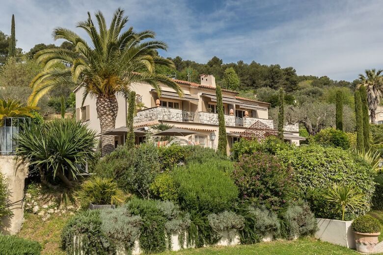 Bed & Breakfast Chambres D'h�tes Villa C�dria