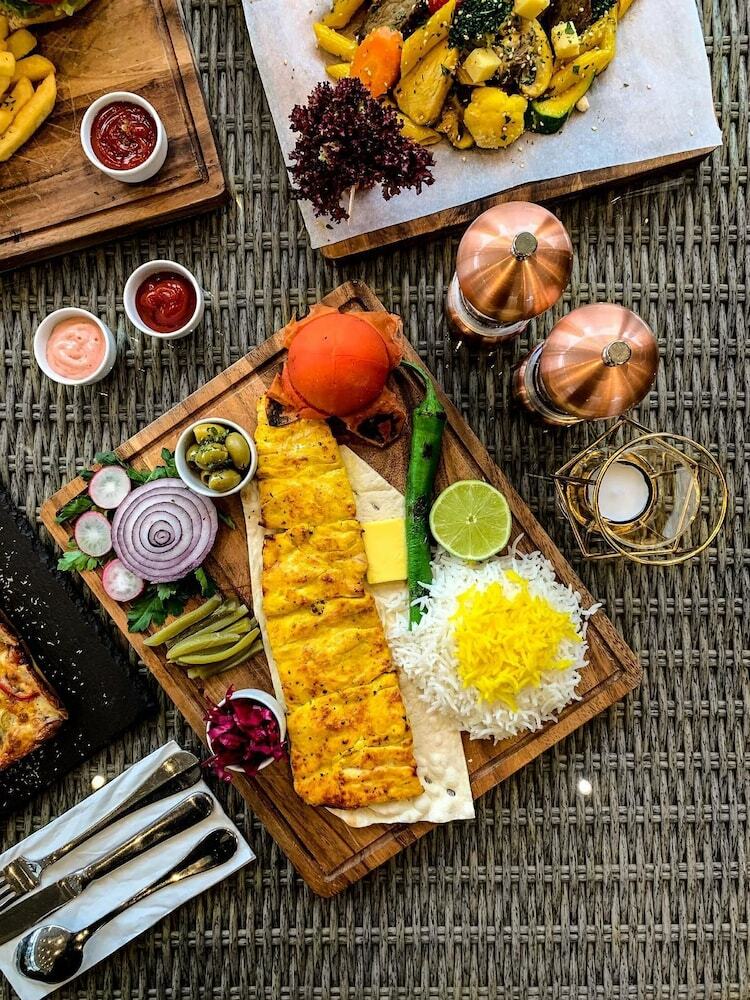 Bed & Breakfast Tourian Lounge Hotel