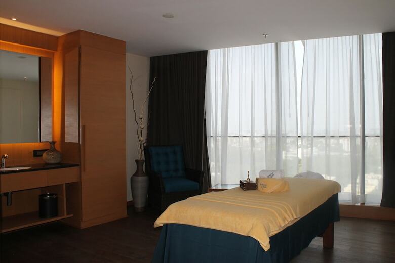 Hotel Doubletree By Hilton Ahmedabad