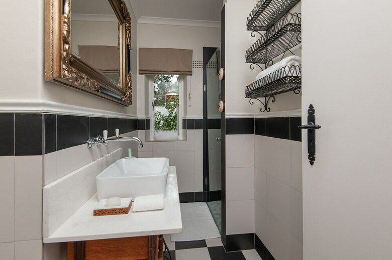 Hotel Malayla Guesthouse - Adults Only