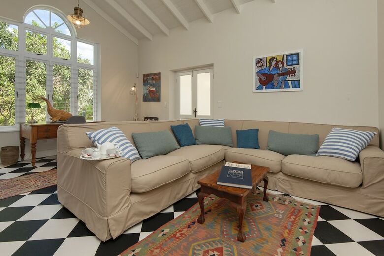 Hotel Malayla Guesthouse - Adults Only