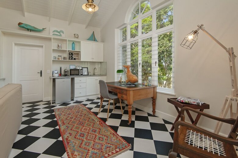 Hotel Malayla Guesthouse - Adults Only