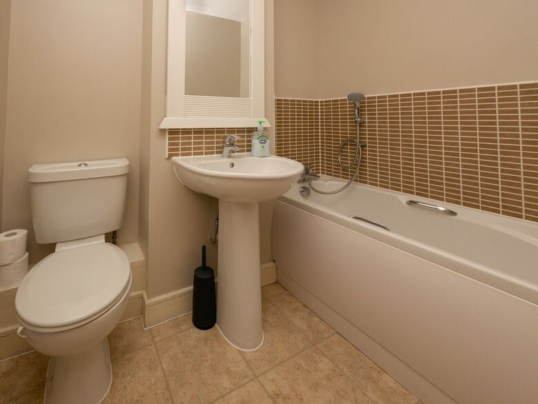 Royale Blenheim Apartment