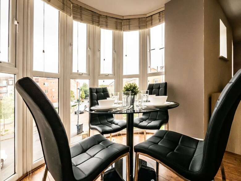 Royale Blenheim Apartment