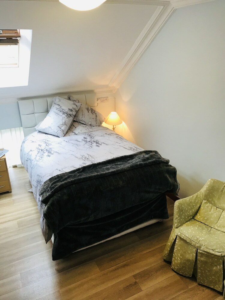 Hotel Pisgah Guest House