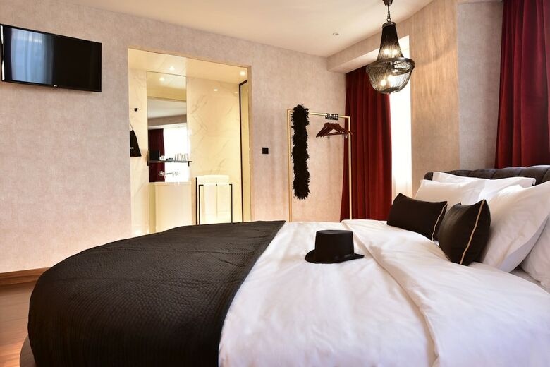 Maxime Hotel