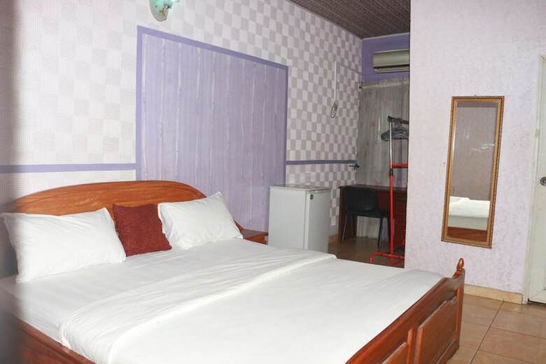 Ivory Place Hotel