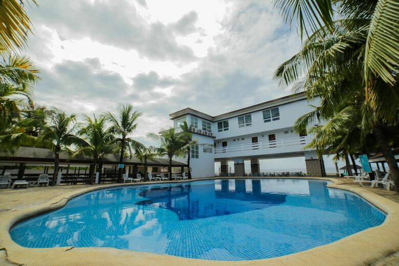 Hotel Bataan White Corals Beach Resort