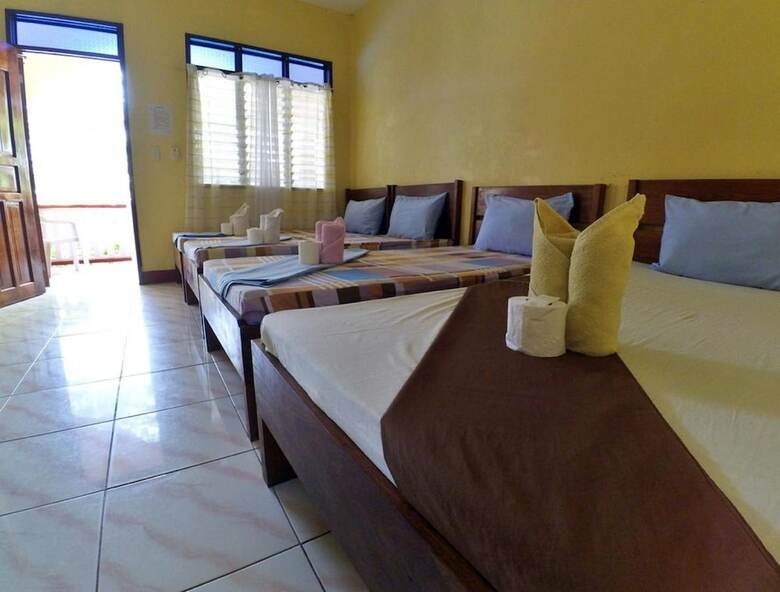 Hotel Jbr Tourist Inn