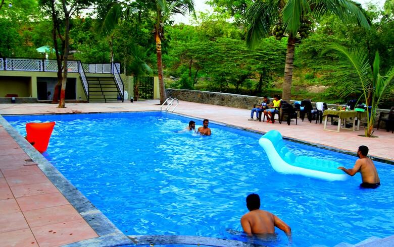 Hotel Hiranya Resorts
