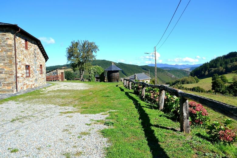 Apartamentos Rurales Ron