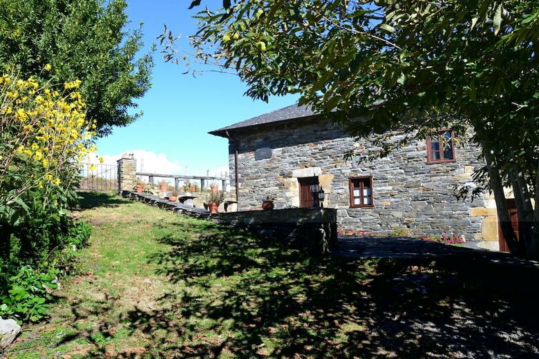 Apartamentos Rurales Ron