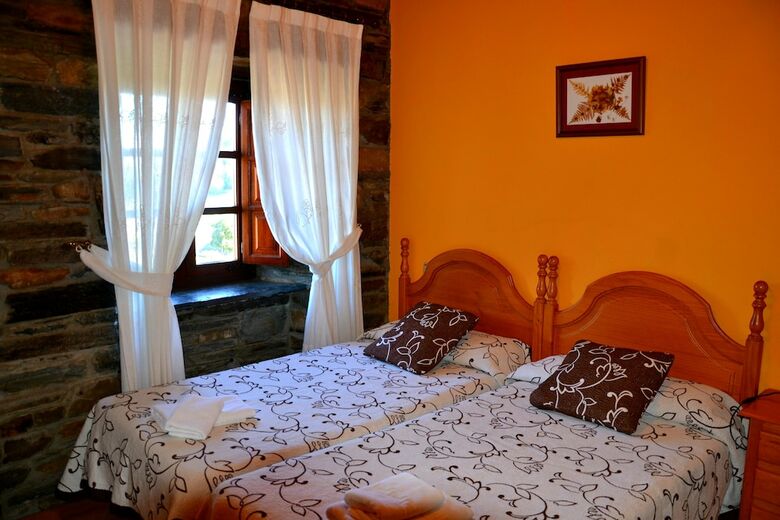 Apartamentos Rurales Ron