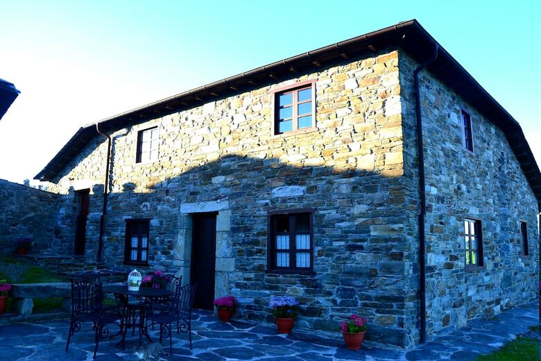 Apartamentos Rurales Ron