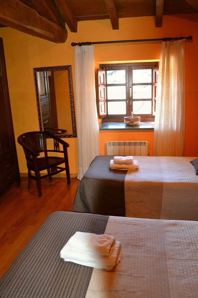 Apartamentos Rurales Ron