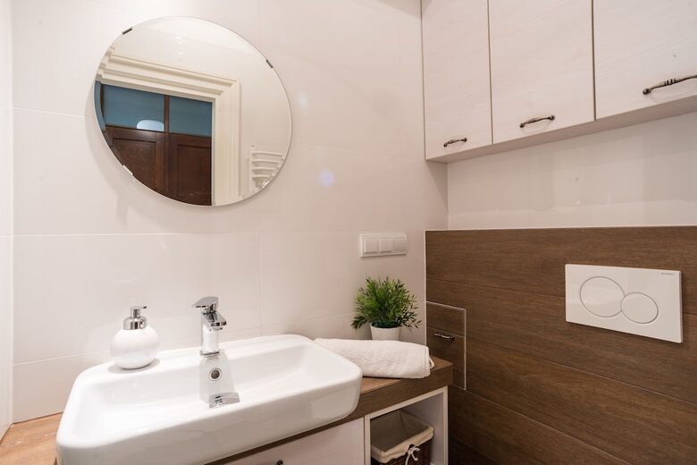 Rentplanet - Apartament Aria?ska 13