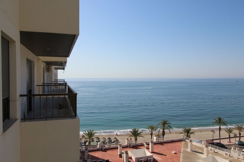Eucalipto 5� 1 - Apartamento En Primera L�nea de Playa