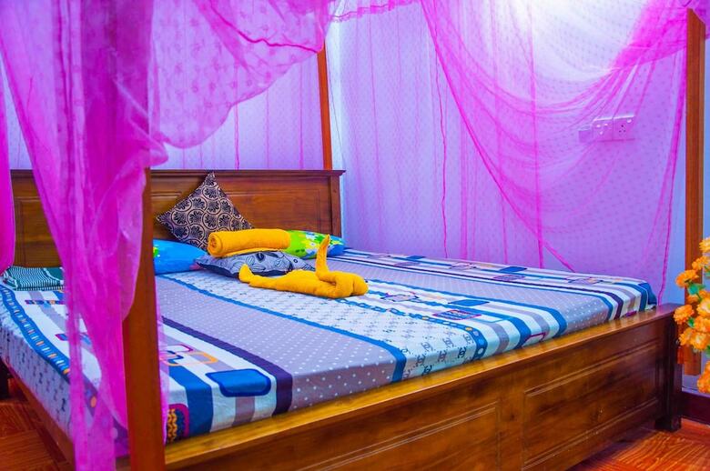 Bed & Breakfast Soul Mates