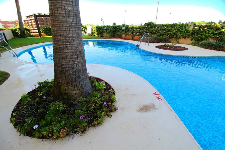 Albardi 3�a - Magn�fico Apartamento En Aguadulce