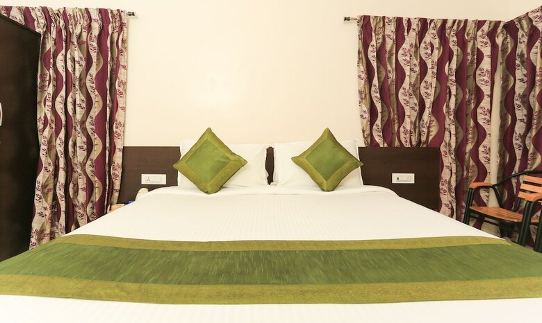 Hotel Treebo Trend Light House