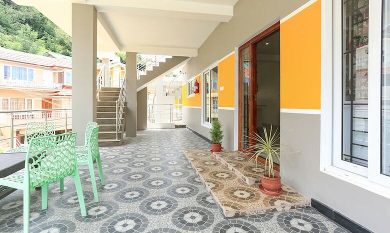 Hotel Treebo Trend Light House