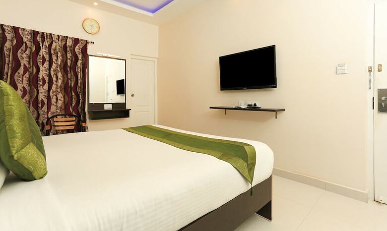 Hotel Treebo Trend Light House