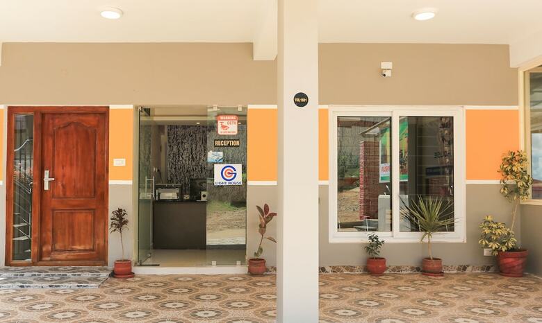 Hotel Treebo Trend Light House