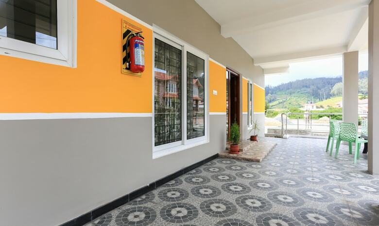 Hotel Treebo Trend Light House