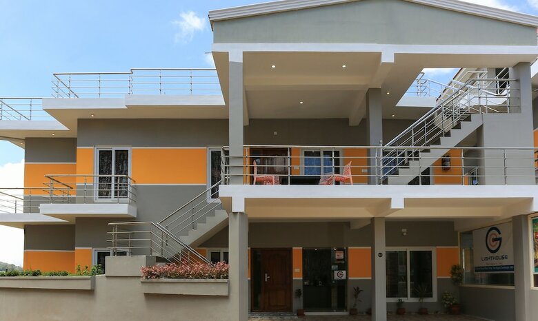 Hotel Treebo Trend Light House