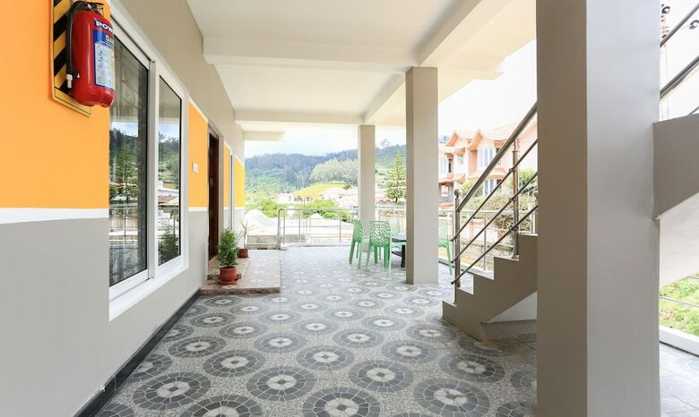 Hotel Treebo Trend Light House