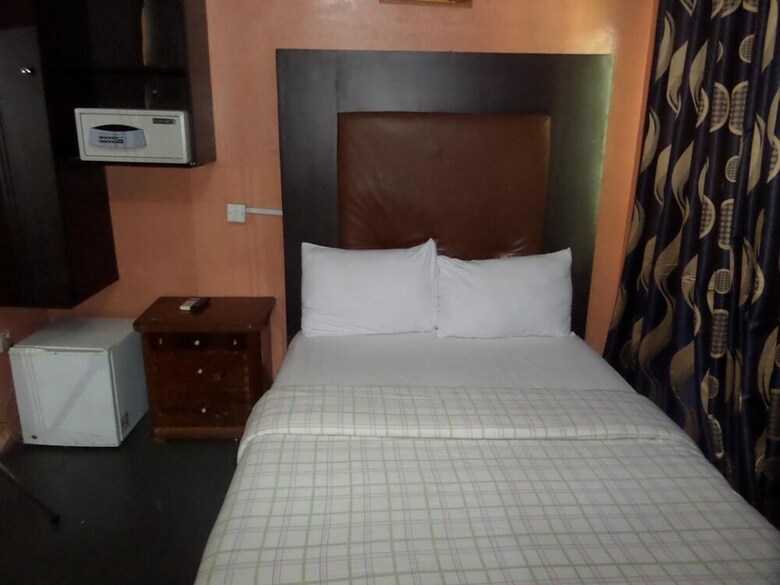 Hotel Green Royal Suites