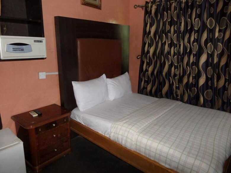 Hotel Green Royal Suites